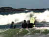 surfing3.jpg (25030 bytes)